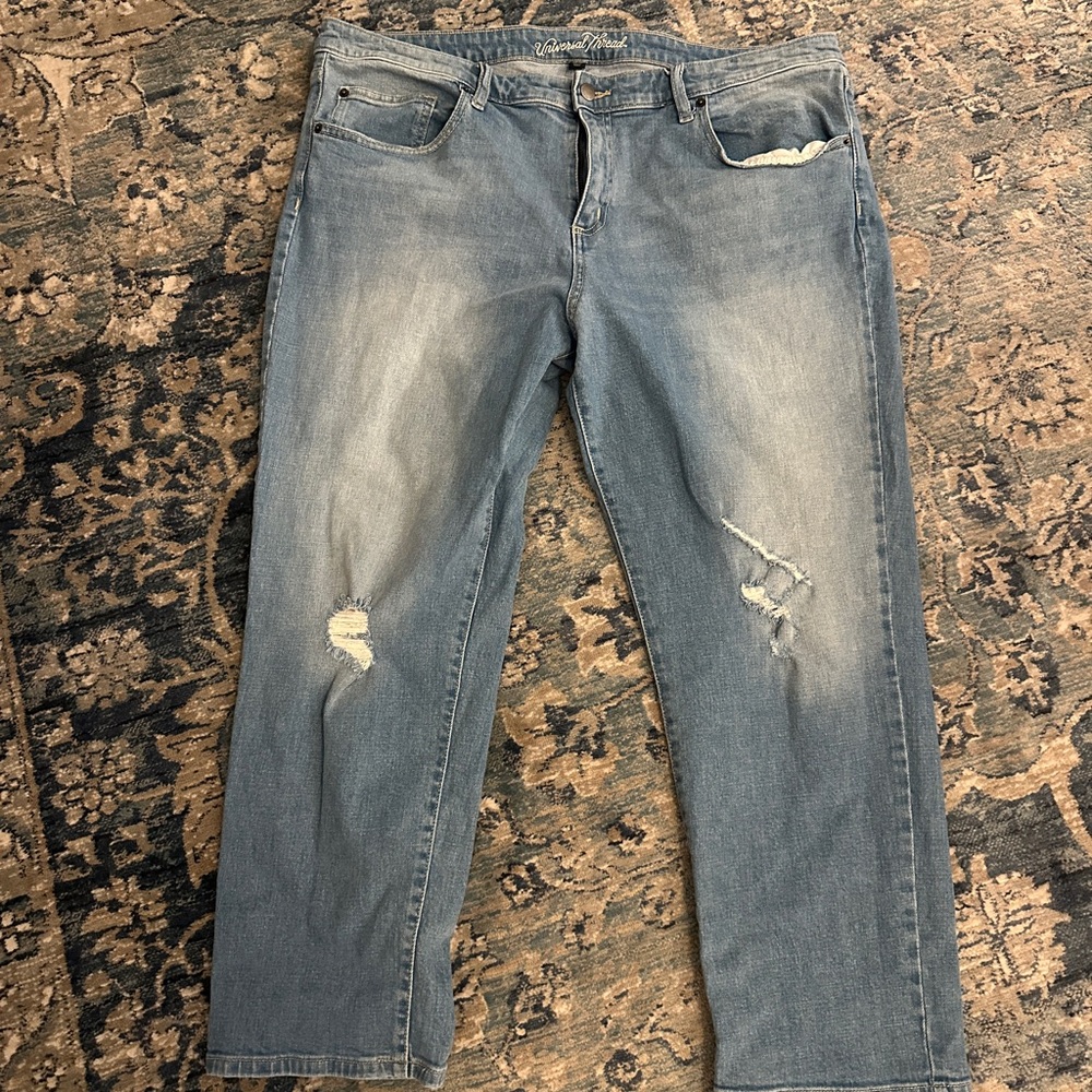 Universal Thread Distressed Blue Jeans